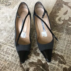 Manola Blahnik gray/black pumps